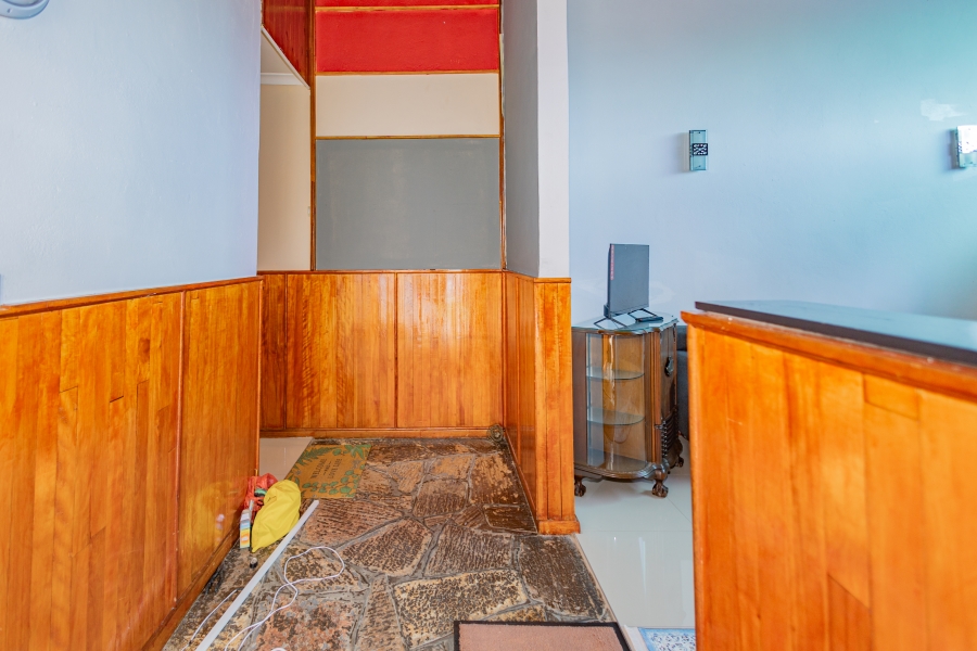 7 Bedroom Property for Sale in Parow Valley Western Cape